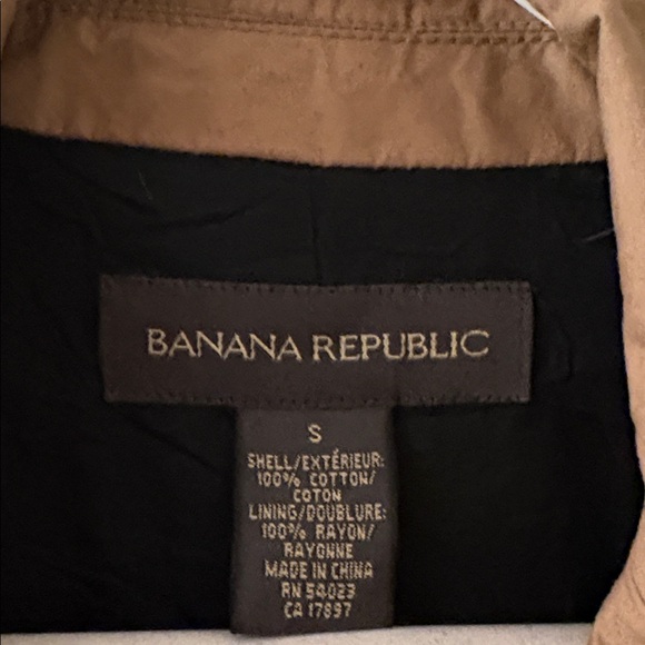 Banana Republic Women's Tan Trench Coat - Picture 2 of 3